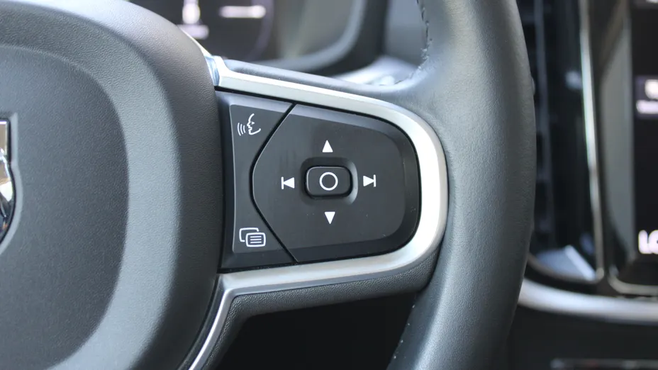 VOLVO V60 V60 B4 D Momentum Core aut