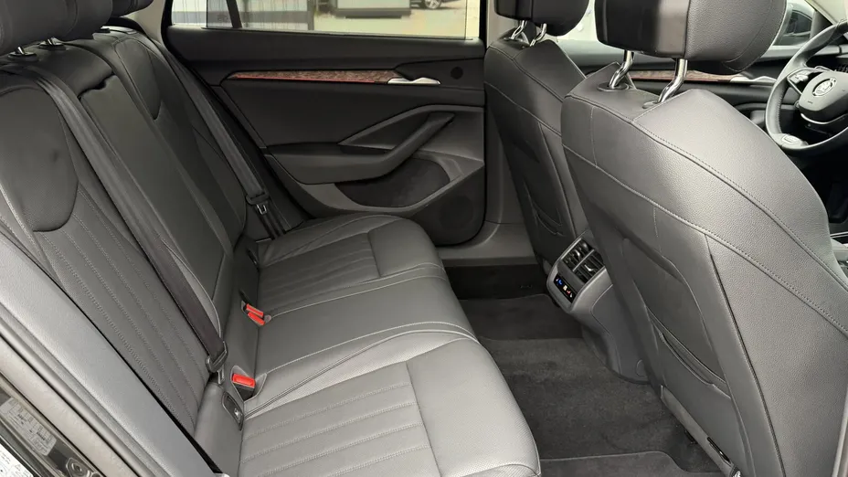 SKODA Superb Superb 2.0 TDI SCR L&K DSG