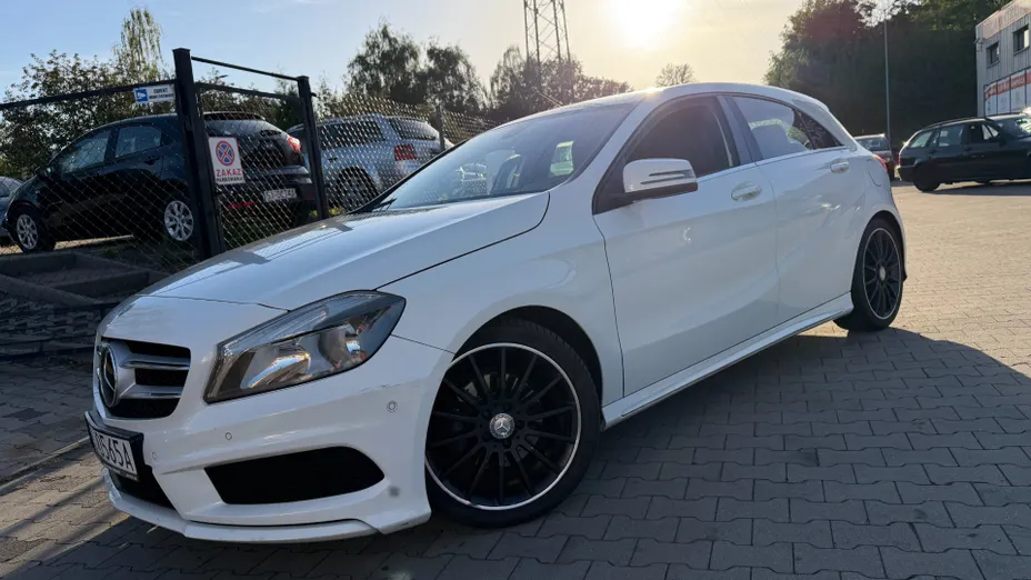 MERCEDES-BENZ A Klasa A 180 AMG Line