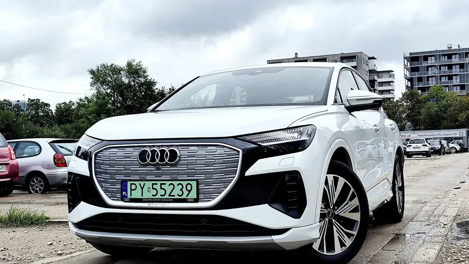AUDI Q4 Q4 e-tron 35 52kWh Advanced