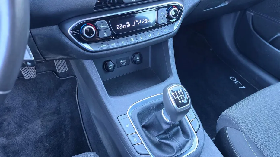 HYUNDAI i30 i30 1.0 T-GDI Smart