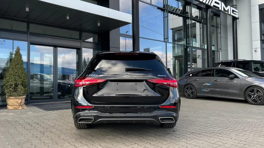 MERCEDES-BENZ C Klasa C 220 d mHEV 4-Matic AMG