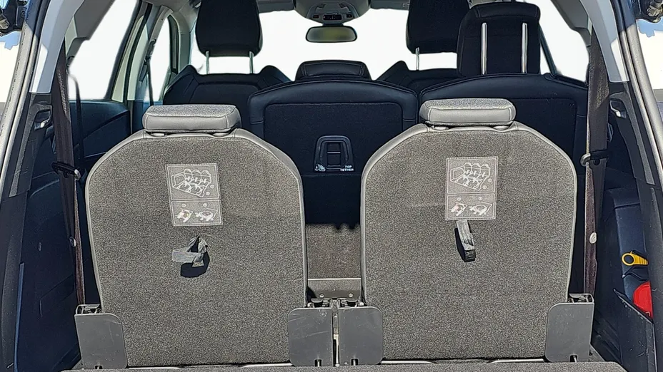 PEUGEOT 5008 5008 1.6 PureTech Allure S&S EAT8