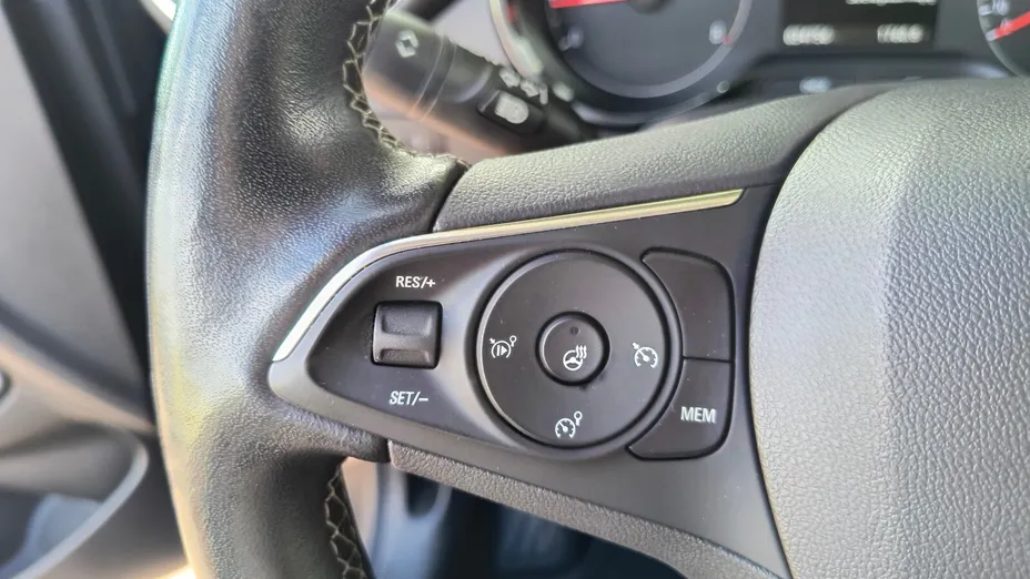 OPEL Crossland -