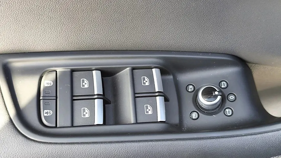 AUDI Q7 -