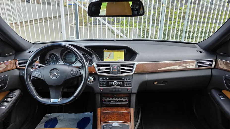 MERCEDES-BENZ E Klasa -