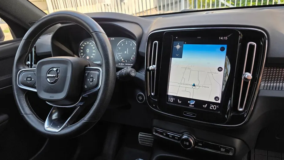 VOLVO XC40 XC40 T5 AWD R-Design aut