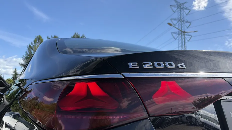 MERCEDES-BENZ E Klasa E 200 d mHEV Avantgarde 9G-Tronic