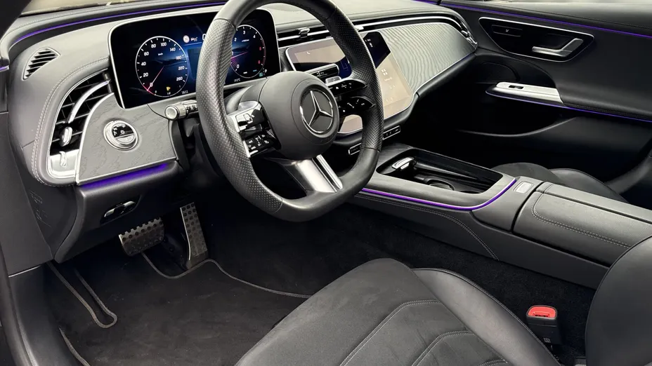 MERCEDES-BENZ E Klasa E 220 d mHEV 4-Matic AMG 9G-Tronic