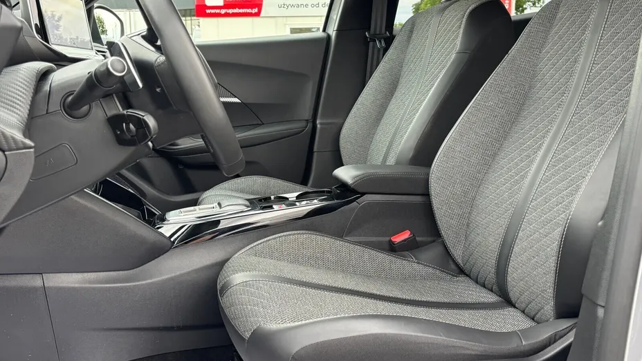 PEUGEOT 2008 2008 PureTech 130 Allure S&S EAT8