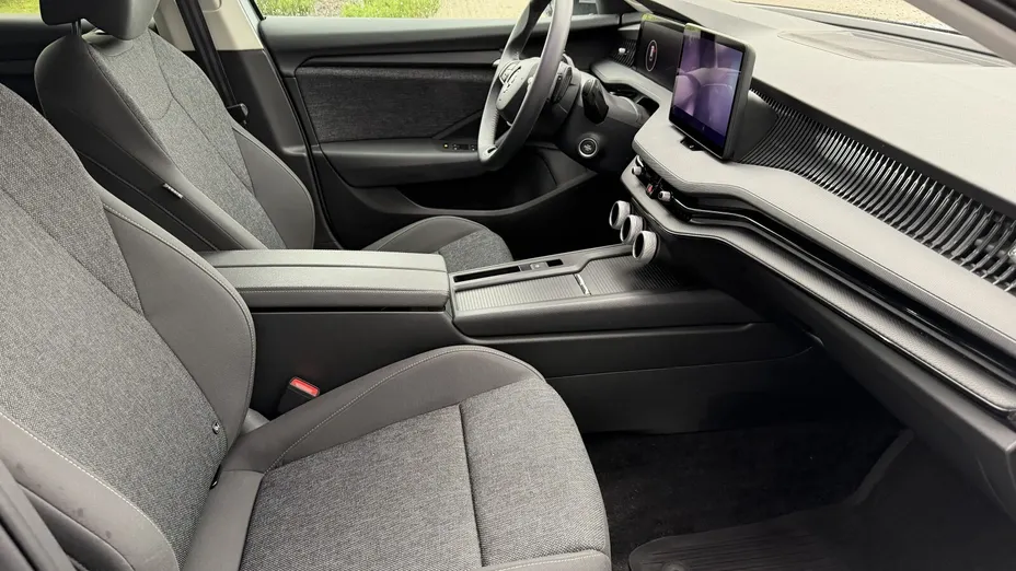 SKODA Superb Superb 2.0 TDI SCR Essence DSG