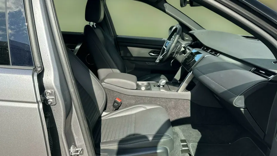 LAND ROVER Discovery Sport Discovery Sport 2.0 P250 mHEV Dynamic SE aut