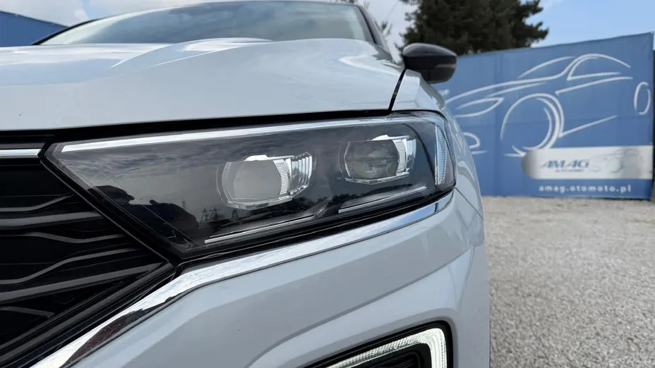 VOLKSWAGEN T-ROC -