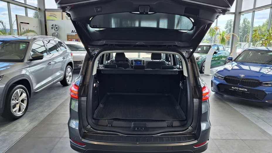 FORD S-MAX S-MAX 2.5 Hybrid Titanium CVT 7os.