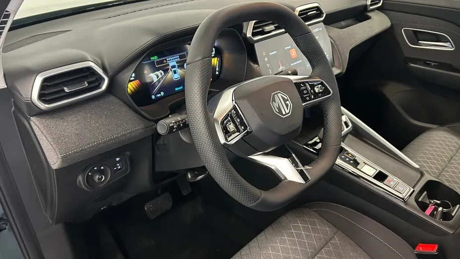 MG ZS ZS 1.5 HEV+ Excite aut Nowy