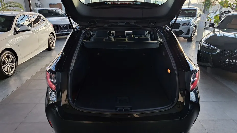 TOYOTA Corolla Corolla 2.0 Hybrid Comfort