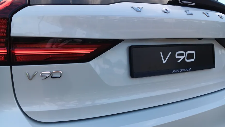 VOLVO V90 V90 T6 AWD Plug-In Hybrid Plus Dark aut Nowy