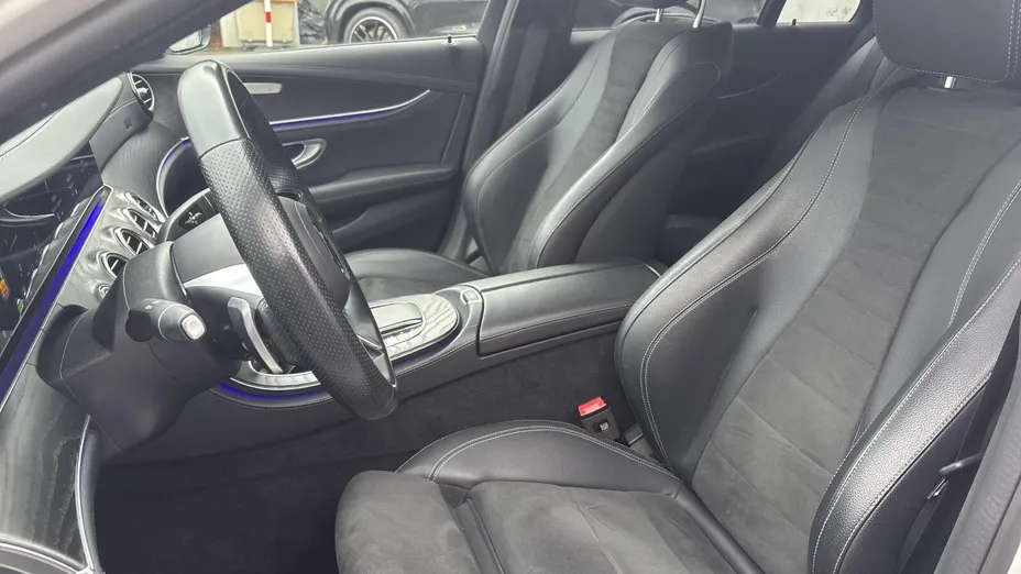 MERCEDES-BENZ E Klasa E 220 d 4-Matic AMG/Avantgarde