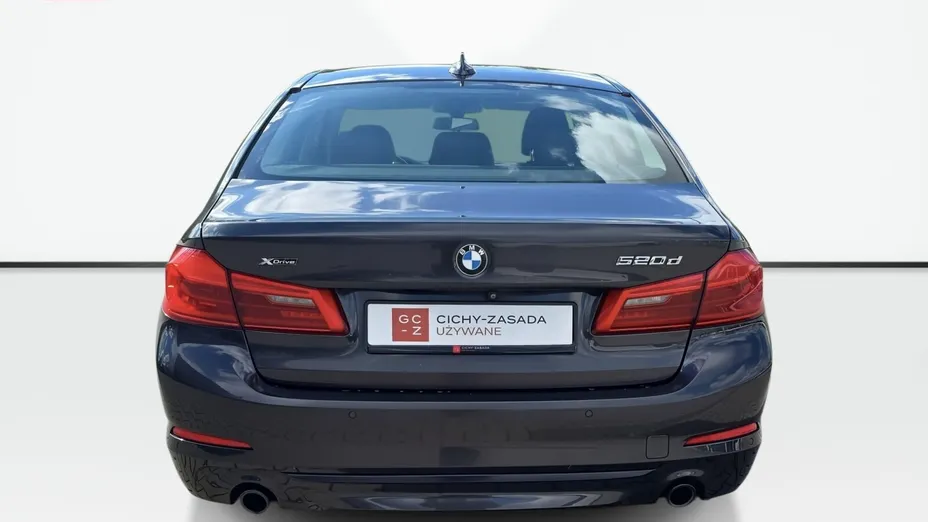 BMW Seria 5 520d xDrive Luxury Line sport-aut