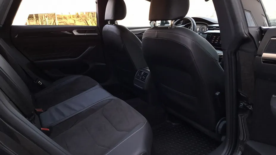 VOLKSWAGEN Arteon Arteon 2.0 TDI R-Line DSG