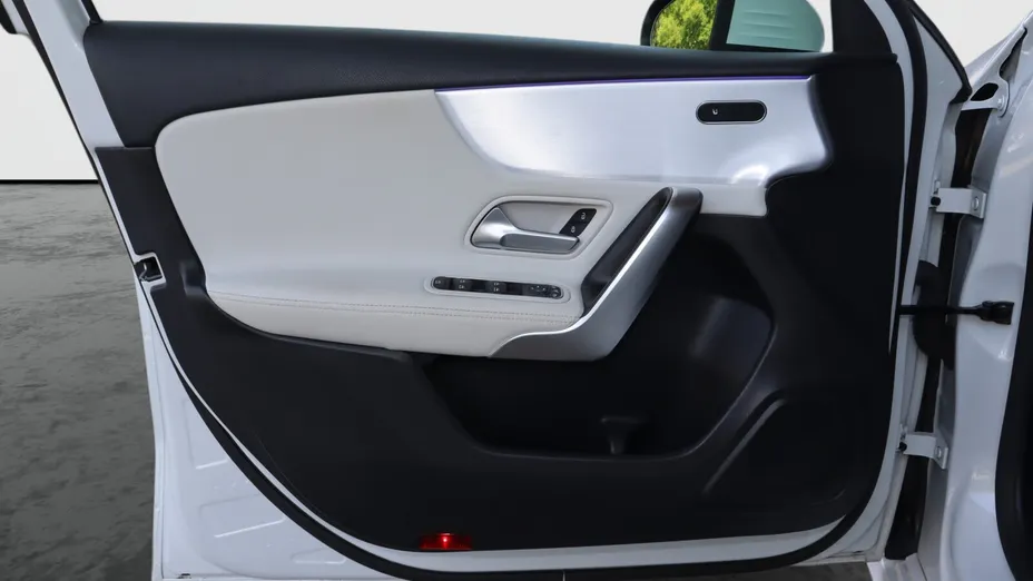 MERCEDES-BENZ A Klasa A 180 AMG Line 7G-DCT