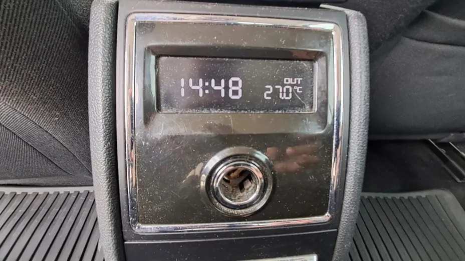 SKODA Superb -