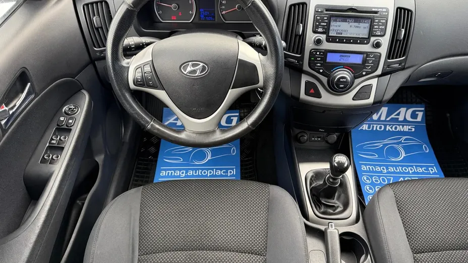 HYUNDAI i30 -