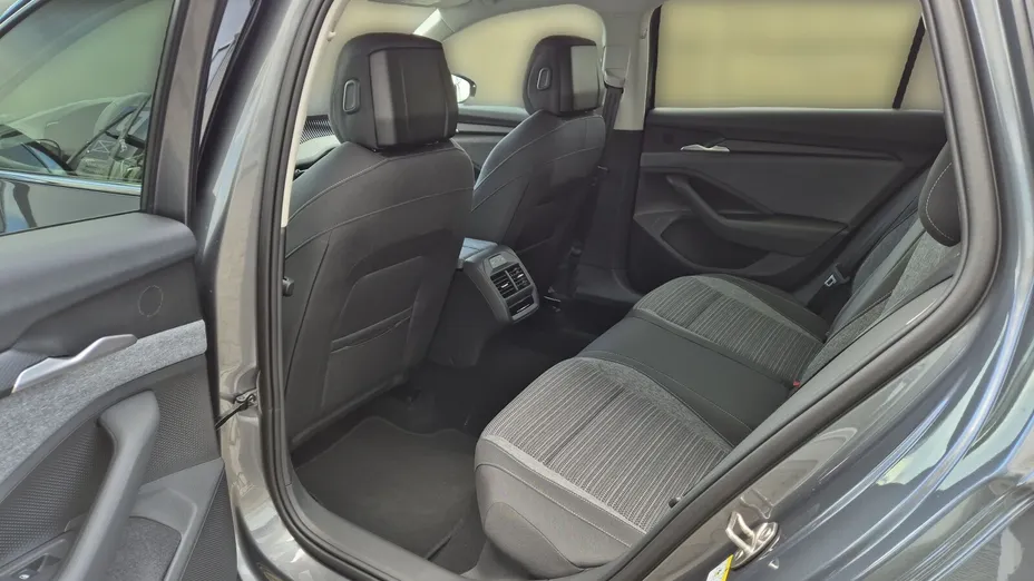 SKODA Superb Superb 2.0 TDI SCR Selection DSG Nowy