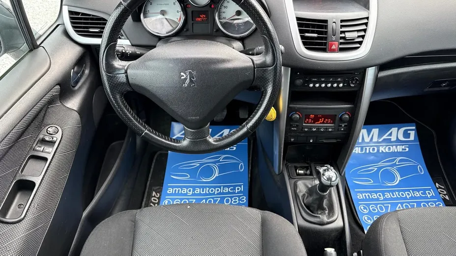 PEUGEOT 207 -