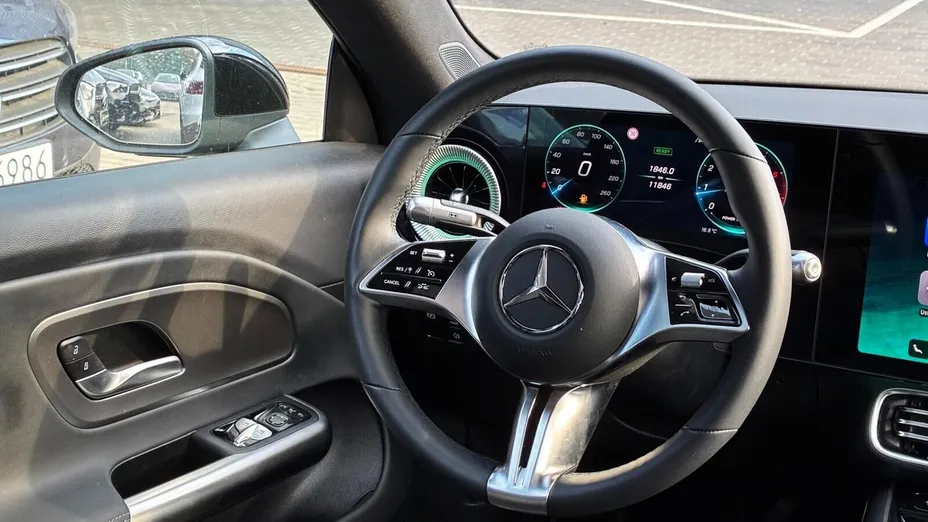 MERCEDES-BENZ CLA -