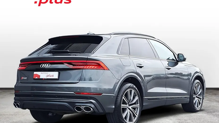 AUDI SQ8 -