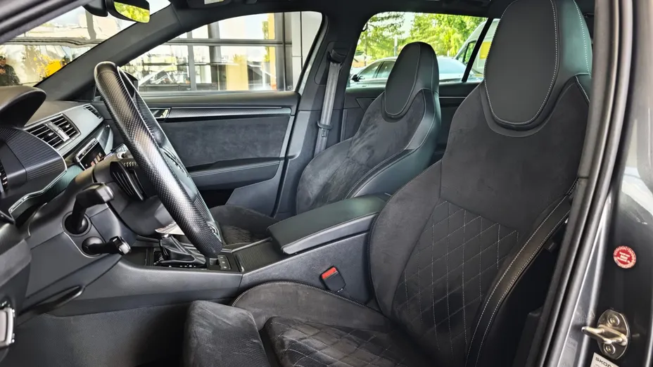 SKODA Superb Superb 2.0 TDI SCR 4x4 Sportline DSG