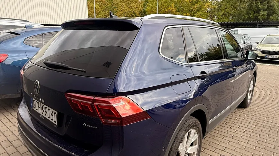 VOLKSWAGEN Tiguan Allspace -