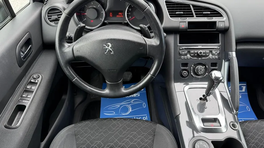 PEUGEOT 3008 -
