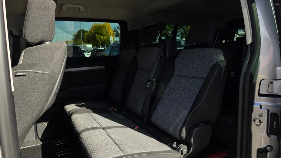 PEUGEOT Traveller Traveller 2.0 BlueHDi Long Business EAT8