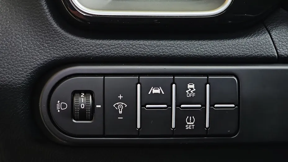 KIA Cee'd Ceed 1.5 T-GDI Business Line DCT