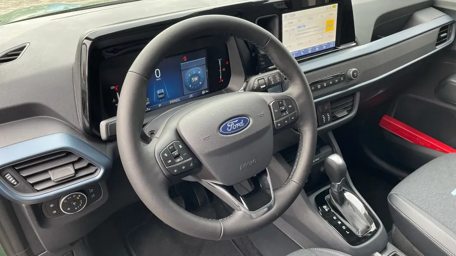 FORD Tourneo Courier Tourneo Courier 1.0 EcoBoost Active aut Nowy
