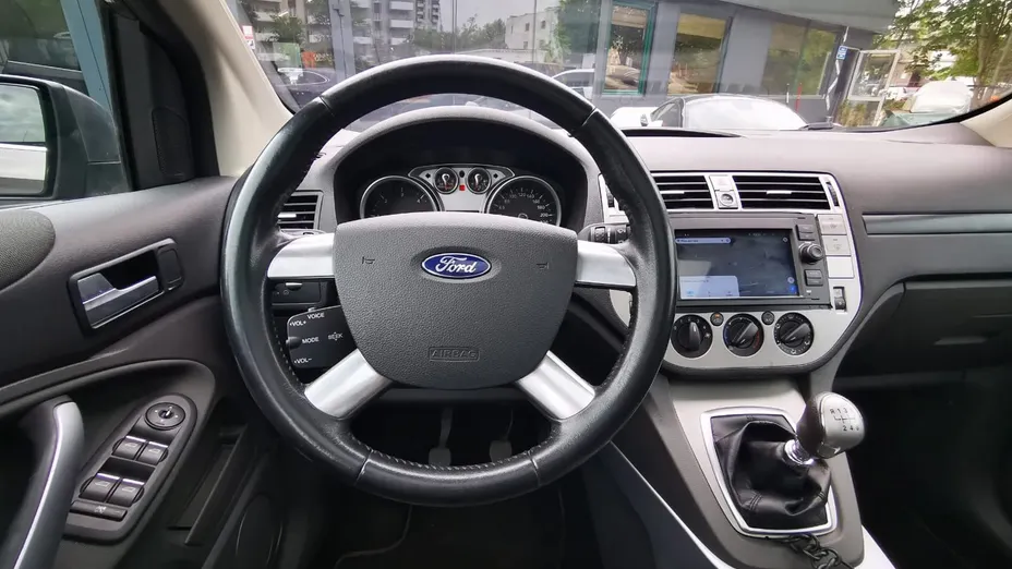 FORD Kuga -