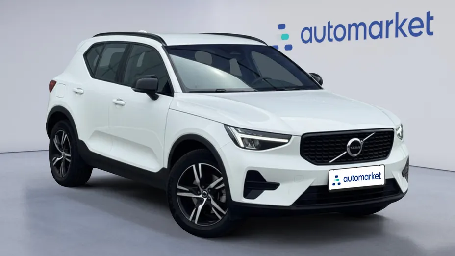 VOLVO XC40 XC40 B3 Plus Dark aut