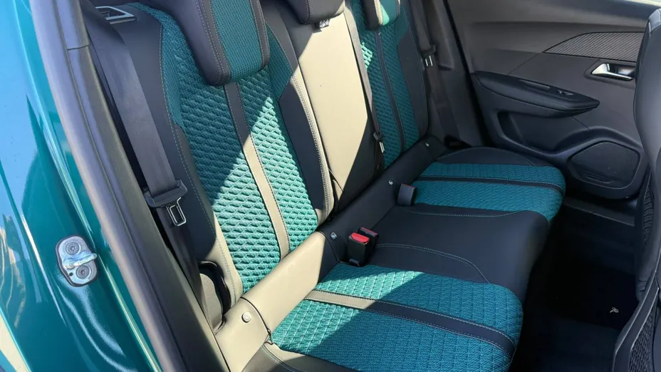 PEUGEOT 2008 -