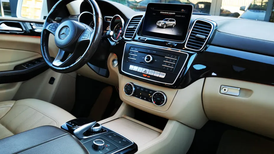 MERCEDES-BENZ GLS -