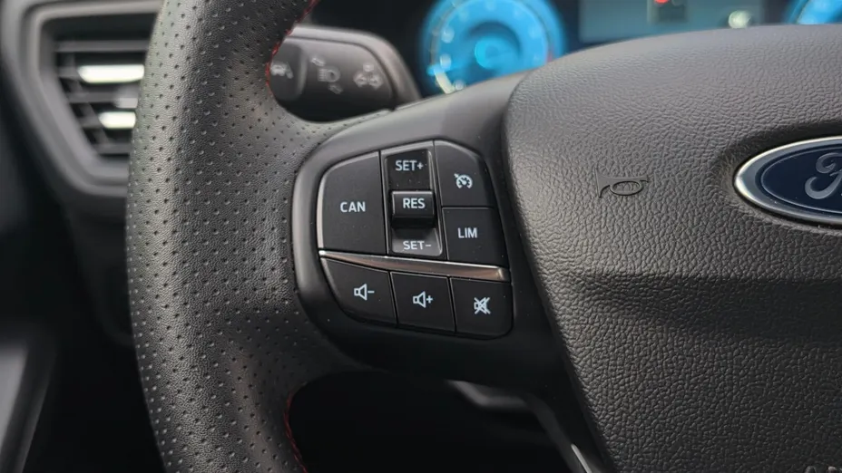 FORD Focus Focus 1.0 EcoBoost mHEV ST-Line X aut