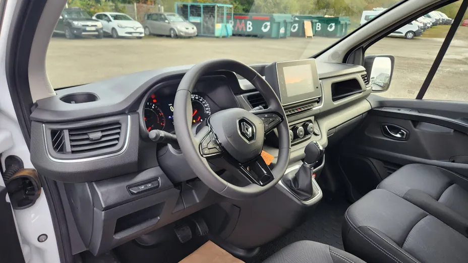 RENAULT Trafic -