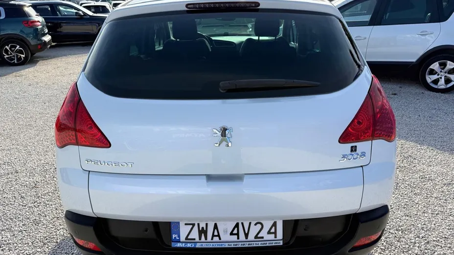 PEUGEOT 3008 -