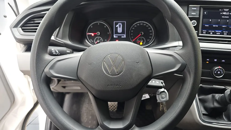 VOLKSWAGEN Transporter Transporter Kombi T6.1 TDI L1H1