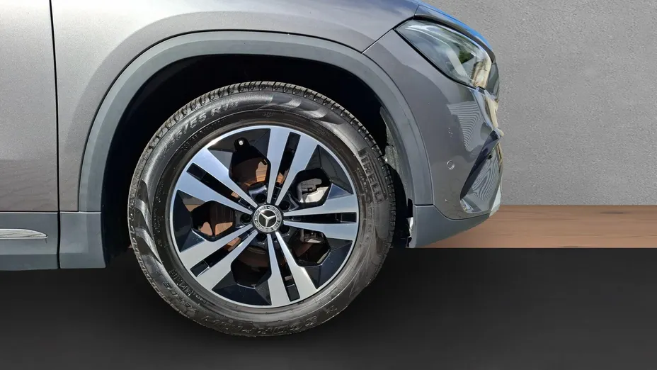 MERCEDES-BENZ GLA GLA 200 d Progressive 8G-DCT