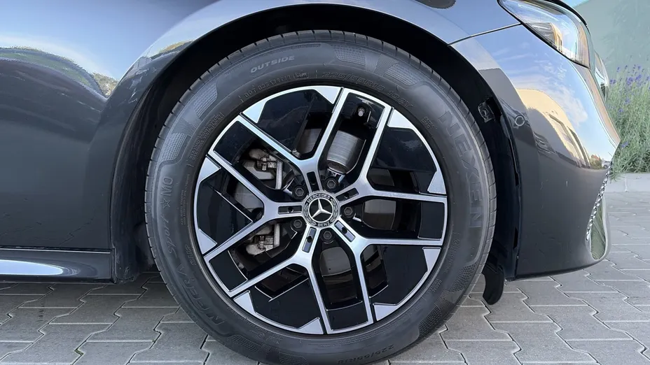 MERCEDES-BENZ E Klasa E 220 d mHEV 4-Matic Avantgarde 9G-Tronic