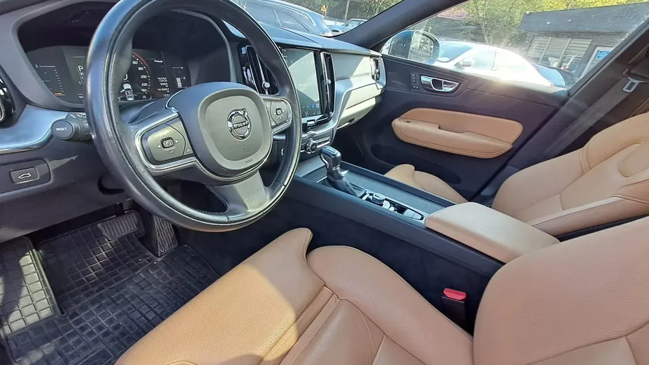 VOLVO XC60 XC60 T5 GPF Momentum aut