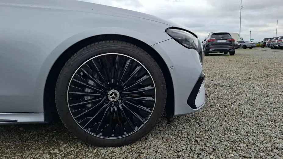 MERCEDES-BENZ E Klasa E 220 d mHEV AMG 9G-Tronic