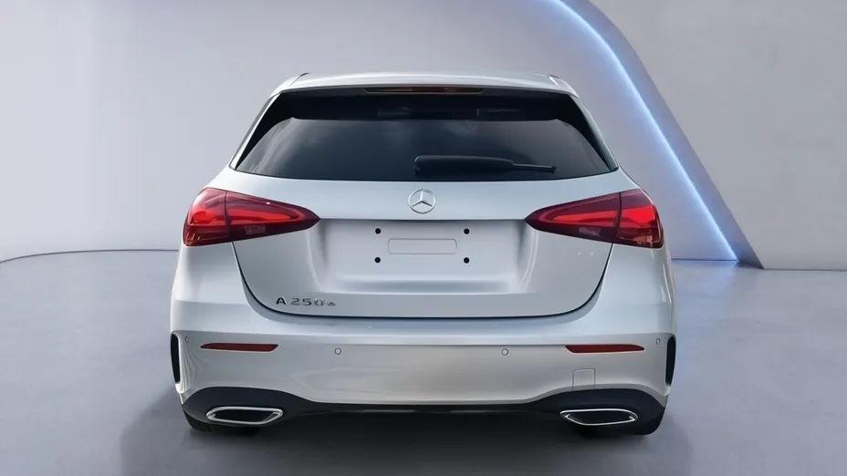 MERCEDES-BENZ A Klasa A 250 e PHEV AMG Line 8G-DCT